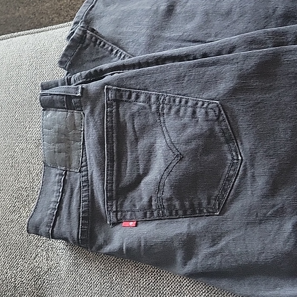 Levi's 505 Jean's 33x32